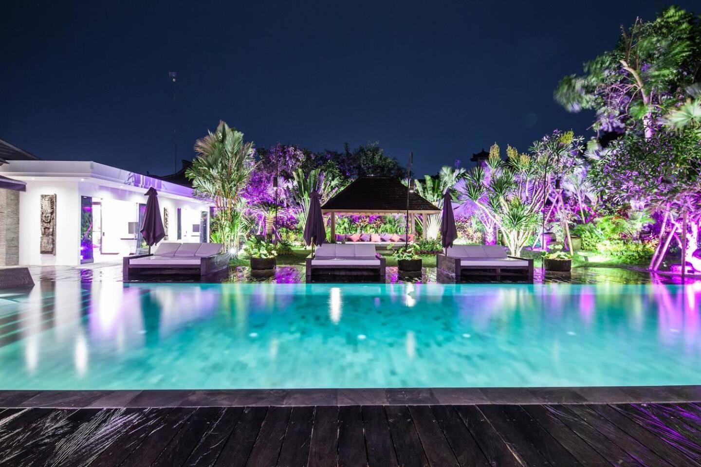 Luxueuse 61 Bedroom 18 Personnes * Seminyak (Bali)