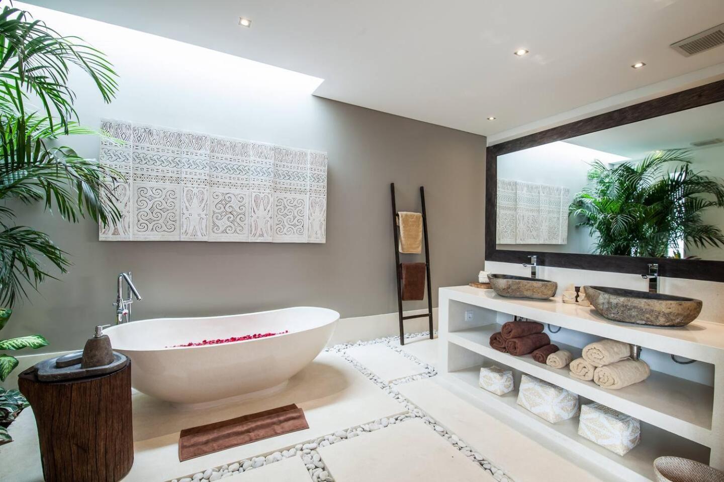 Villa Luxueuse 61 Bedroom 18 Personnes *