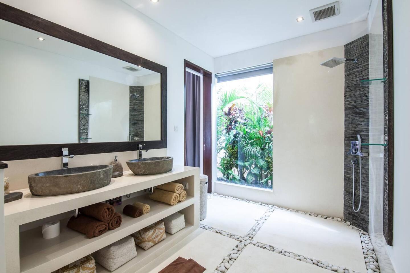 Luxueuse 61 Bedroom 18 Personnes * Seminyak (Bali)